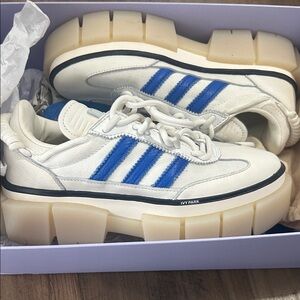 adidas gazelle silver green womens Ivy Park Super Sleek Chunky – WISI-Oi main image 0